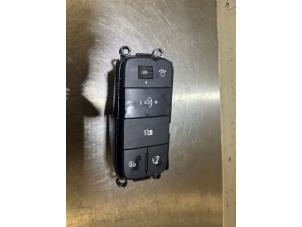 Gebruikte Schakelaar Licht Hyundai i10 (B5) 1.2 16V Prijs € 35,00 Margeregeling aangeboden door De Witte Boerderij AutoMotive