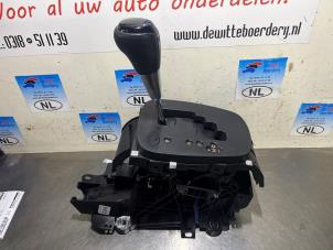Gebruikte Selectiehendel automaat Toyota Yaris III (P13) 1.33 16V Dual VVT-I Prijs € 50,00 Margeregeling aangeboden door De Witte Boerderij AutoMotive