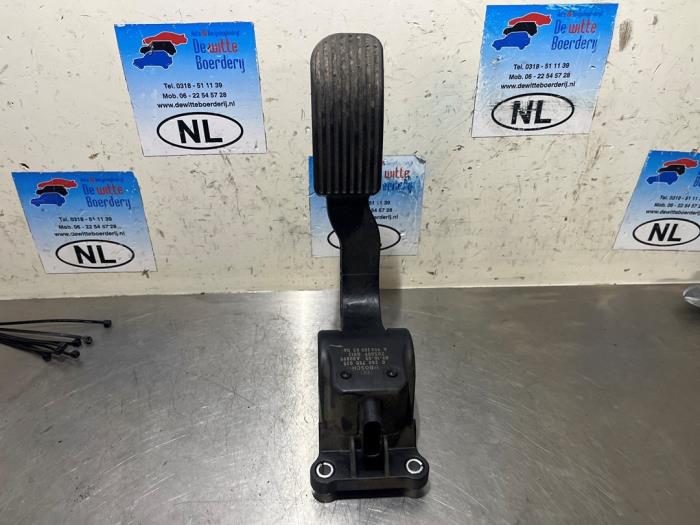 Gebruikte Sensor Gaspedaalpositie Mercedes Sprinter 3t (906.61) 213 CDI 16V Prijs € 10,00 Margeregeling aangeboden door De Witte Boerderij AutoMotive