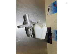 Gebruikte Hoofdremcilinder BMW 1 serie (F20) 116i 1.6 16V Prijs € 25,00 Margeregeling aangeboden door De Witte Boerderij AutoMotive