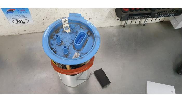 Gebruikte Tank element Pomp Volkswagen Golf VI (5K1) 2.0 GTI 16V Prijs € 25,00 Margeregeling aangeboden door De Witte Boerderij AutoMotive