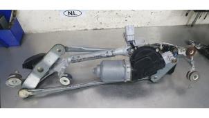 Gebruikte Ruitenwismotor + Mechaniek Honda Insight (ZE2) 1.3 16V VTEC Prijs € 50,00 Margeregeling aangeboden door De Witte Boerderij AutoMotive