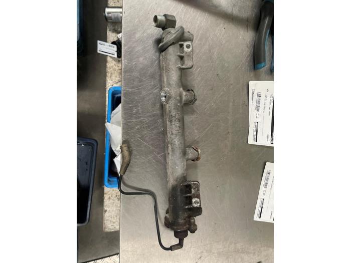 Gebruikte Verstuiver brug Opel Astra G (F08/48) 2.2 16V Prijs € 50,00 Margeregeling aangeboden door De Witte Boerderij AutoMotive