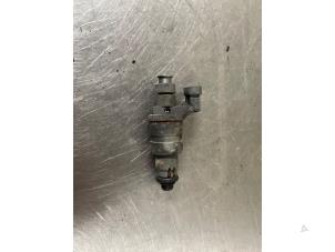 Gebruikte Injector (benzine injectie) Opel Astra G (F08/48) 2.2 16V Prijs € 20,00 Margeregeling aangeboden door De Witte Boerderij AutoMotive