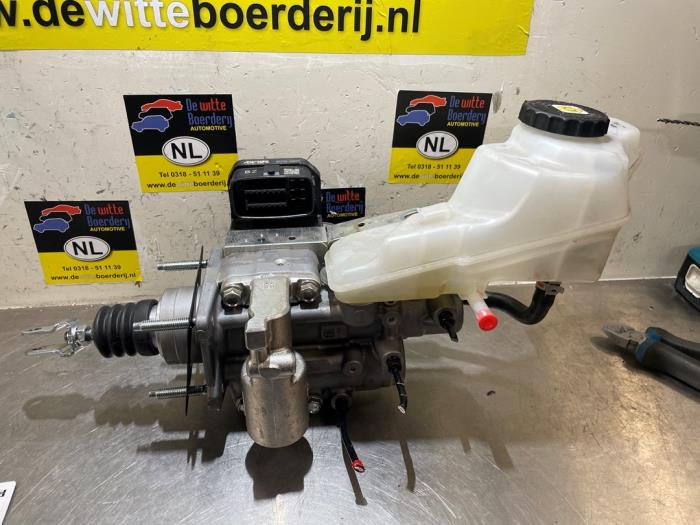 Gebruikte Rembol Toyota C-HR (X1,X5) 2.0 16V Hybrid Prijs € 200,00 Margeregeling aangeboden door De Witte Boerderij AutoMotive