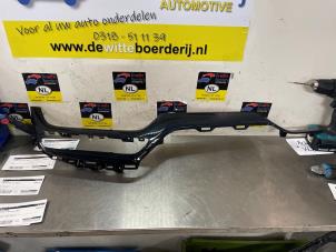Gebruikte Dashboard sierlijst Toyota C-HR (X1,X5) 2.0 16V Hybrid Prijs € 73,50 Margeregeling aangeboden door De Witte Boerderij AutoMotive
