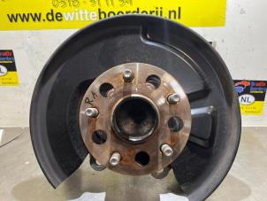 Gebruikte Fusee rechts-achter Toyota C-HR (X1,X5) 2.0 16V Hybrid Prijs € 100,00 Margeregeling aangeboden door De Witte Boerderij AutoMotive