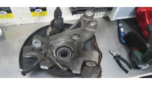 Gebruikte Fusee rechts-achter Porsche Cayenne II (92A) 4.2 S Diesel V8 32V Prijs € 250,00 Margeregeling aangeboden door De Witte Boerderij AutoMotive