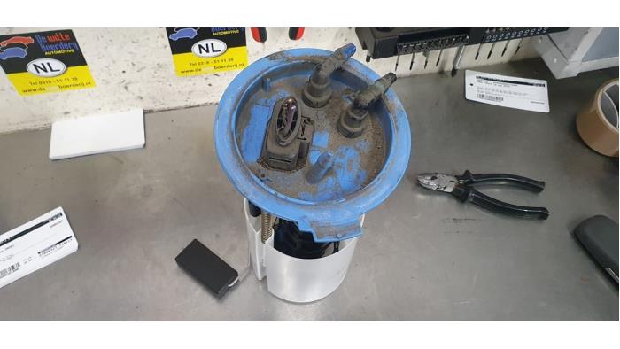 Gebruikte Tank element Pomp Volkswagen Caddy Combi IV 1.4 TSI 16V Prijs € 25,00 Margeregeling aangeboden door De Witte Boerderij AutoMotive