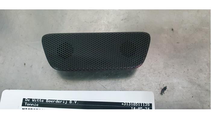 Gebruikte Microfoon Volvo C40 Recharge (XK) Recharge Prijs € 25,00 Margeregeling aangeboden door De Witte Boerderij AutoMotive