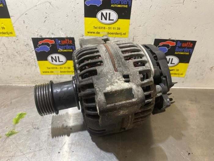 Gebruikte Dynamo Saab 9-5 Estate (YS3E) 2.3 Turbo 16V Aero TS Prijs € 35,00 Margeregeling aangeboden door De Witte Boerderij AutoMotive