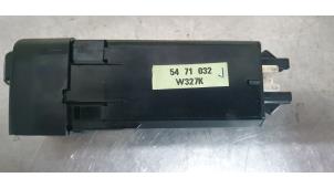 Gebruikte Schakelaar Saab 9-5 Estate (YS3E) 2.3 Turbo 16V Aero TS Prijs € 15,00 Margeregeling aangeboden door De Witte Boerderij AutoMotive