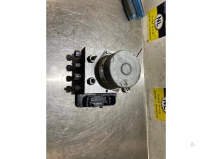 Gebruikte ABS Pomp Opel Karl 1.0 12V Prijs € 75,00 Margeregeling aangeboden door De Witte Boerderij AutoMotive