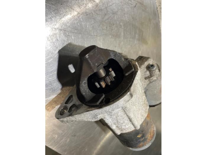 Startmotor van een Mitsubishi Space Star (A0) 1.0 12V 2017