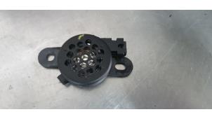 Gebruikte Luidspreker Seat Arona (KJX) 1.0 TSI 12V Prijs € 7,50 Margeregeling aangeboden door De Witte Boerderij AutoMotive