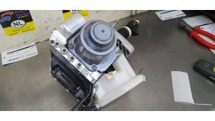 Gebruikte Hoofdremcilinder Volvo C40 Recharge (XK) Recharge Prijs € 550,00 Margeregeling aangeboden door De Witte Boerderij AutoMotive