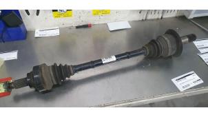 Gebruikte Aandrijfas links-achter BMW 3 serie Touring (F31) 335d xDrive 3.0 24V Prijs € 50,00 Margeregeling aangeboden door De Witte Boerderij AutoMotive