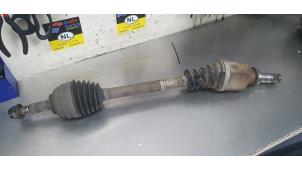 Gebruikte Homokineetas links-voor Dacia Logan MCV (KS) 1.6 16V Prijs € 25,00 Margeregeling aangeboden door De Witte Boerderij AutoMotive