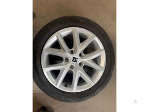 Gebruikte Velg + Band Seat Leon (KLB) 1.0 eTSI 12V Prijs € 250,00 Margeregeling aangeboden door De Witte Boerderij AutoMotive
