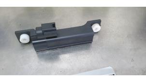 Gebruikte Antenne Nissan Qashqai (J11) 1.2 DIG-T 16V Prijs € 10,00 Margeregeling aangeboden door De Witte Boerderij AutoMotive