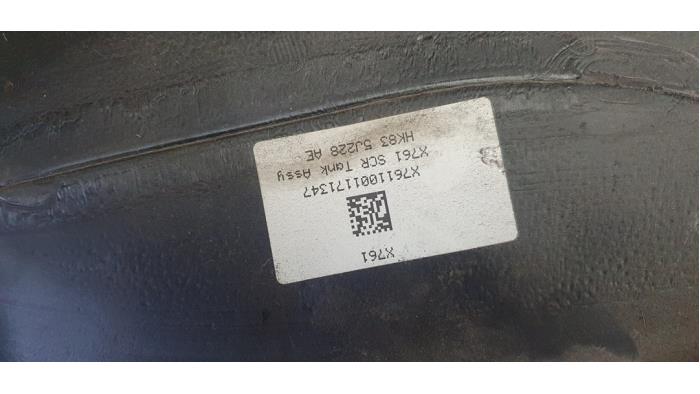 Adblue tank van een Jaguar F-Pace 2.0 D 180 16V AWD 2018