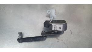 Gebruikte Xenon hoogteregelaar Volvo C40 Recharge (XK) Recharge Prijs € 35,00 Margeregeling aangeboden door De Witte Boerderij AutoMotive