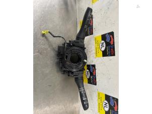 Gebruikte Combischakelaar Stuurkolom Nissan Qashqai (J11) 1.2 DIG-T 16V Prijs € 75,00 Margeregeling aangeboden door De Witte Boerderij AutoMotive