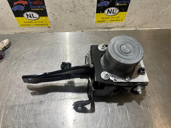Gebruikte ABS Pomp Volkswagen Polo V (6R) 1.4 TDI DPF BlueMotion technology Prijs € 25,00 Margeregeling aangeboden door De Witte Boerderij AutoMotive