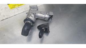 Gebruikte Slotenset Ford B-Max (JK8) 1.0 EcoBoost 12V 100 Prijs € 50,00 Margeregeling aangeboden door De Witte Boerderij AutoMotive