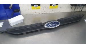 Gebruikte Grille Ford B-Max (JK8) 1.0 EcoBoost 12V 100 Prijs € 25,00 Margeregeling aangeboden door De Witte Boerderij AutoMotive
