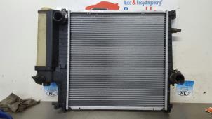 Gebruikte Radiateur BMW 3 serie (E36/4) 316i Prijs € 50,00 Margeregeling aangeboden door De Witte Boerderij AutoMotive