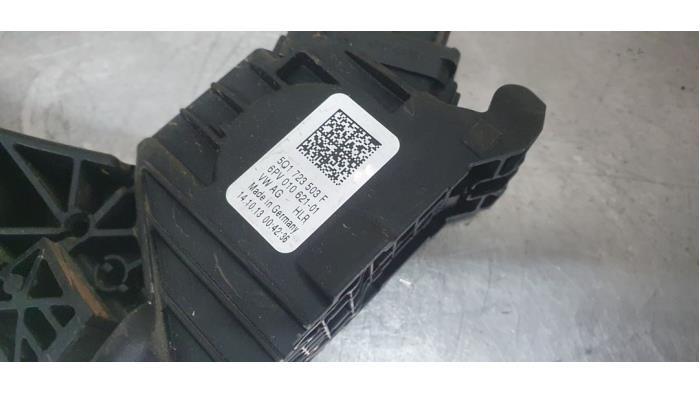 Gebruikte Sensor Gaspedaalpositie Volkswagen Golf VII (AUA) 2.0 R 4Motion 16V Prijs € 10,00 Margeregeling aangeboden door De Witte Boerderij AutoMotive