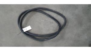 Gebruikte Deurrubber 4Deurs links-voor Volkswagen Golf VII (AUA) 2.0 GTI 16V Performance Package Prijs € 15,00 Margeregeling aangeboden door De Witte Boerderij AutoMotive