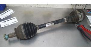 Gebruikte Homokineetas links-voor Volkswagen Polo V (6R) 1.2 TSI Prijs € 35,00 Margeregeling aangeboden door De Witte Boerderij AutoMotive