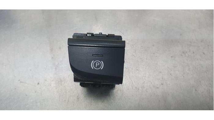 Gebruikte Schakelaar handrem Audi A3 Sportback (8VA/8VF) 1.2 TFSI 16V Prijs € 15,00 Margeregeling aangeboden door De Witte Boerderij AutoMotive