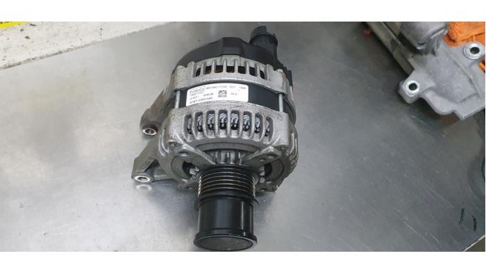 Dynamo van een Ford Puma 1.0 EcoBoost 12V 2022