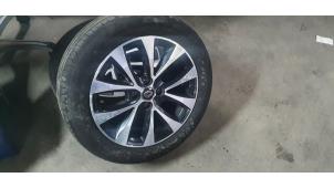 Gebruikte Velg + Band Renault Clio V (RJAB) 1.0 TCe 100 12V Prijs € 150,00 Margeregeling aangeboden door De Witte Boerderij AutoMotive