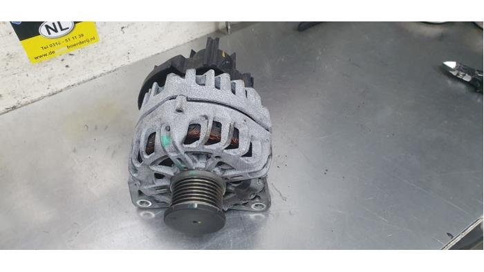 Gebruikte Dynamo Renault Clio V (RJAB) 1.0 TCe 100 12V Prijs € 50,00 Margeregeling aangeboden door De Witte Boerderij AutoMotive