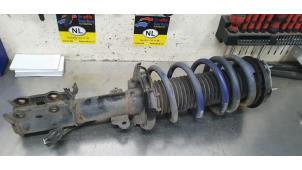 Gebruikte Veerpoot rechts-voor Ford Fiesta 7 1.5 EcoBoost 12V ST Prijs € 75,00 Margeregeling aangeboden door De Witte Boerderij AutoMotive