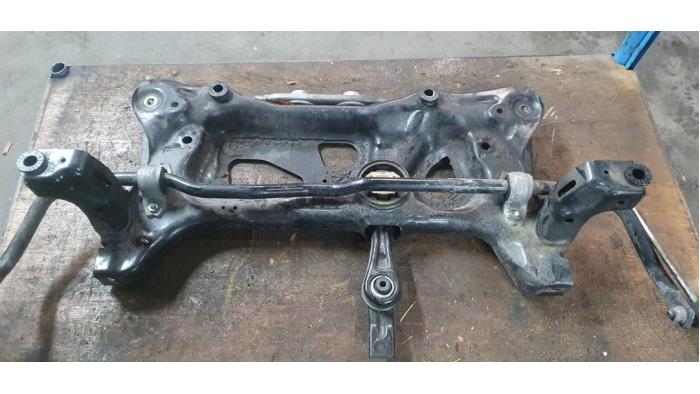 Gebruikte Subframe Volkswagen Golf VIII (CD1) 1.5 eTSI 16V Prijs € 100,00 Margeregeling aangeboden door De Witte Boerderij AutoMotive