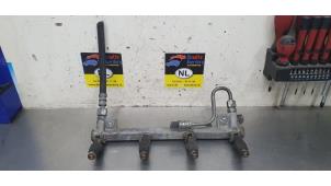 Gebruikte Injector brug Opel Zafira (F75) 2.0 16V Turbo OPC Prijs € 50,00 Margeregeling aangeboden door De Witte Boerderij AutoMotive