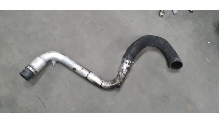 Gebruikte Intercooler Buis Porsche Macan (95B) 3.0 S Diesel V6 24V Prijs € 75,00 Margeregeling aangeboden door De Witte Boerderij AutoMotive