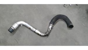 Gebruikte Intercooler Buis Porsche Macan (95B) 3.0 S Diesel V6 24V Prijs € 75,00 Margeregeling aangeboden door De Witte Boerderij AutoMotive