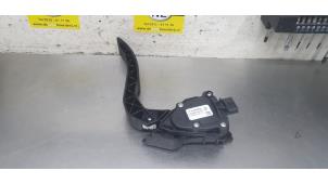 Gebruikte Sensor Gaspedaalpositie Renault Captur (2R) 0.9 Energy TCE 12V Prijs € 10,00 Margeregeling aangeboden door De Witte Boerderij AutoMotive