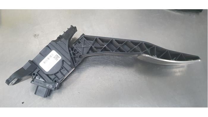 Gebruikte Gaspedaalpositie Sensor Ford Fiesta 7 1.0 EcoBoost 12V Prijs € 9,95 Margeregeling aangeboden door De Witte Boerderij AutoMotive