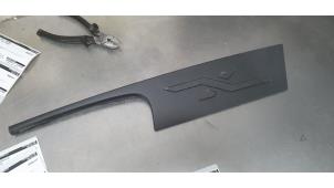 Gebruikte Carrosserielijst Seat Arona (KJX) 1.0 TSI 12V Prijs € 15,00 Margeregeling aangeboden door De Witte Boerderij AutoMotive