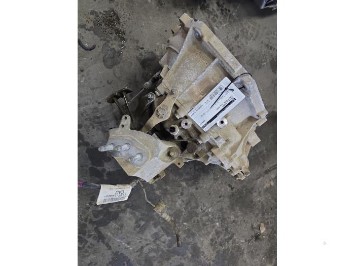 Gebruikte Versnellingsbak Ford Fiesta 7 1.0 EcoBoost 12V Prijs € 550,00 Margeregeling aangeboden door De Witte Boerderij AutoMotive