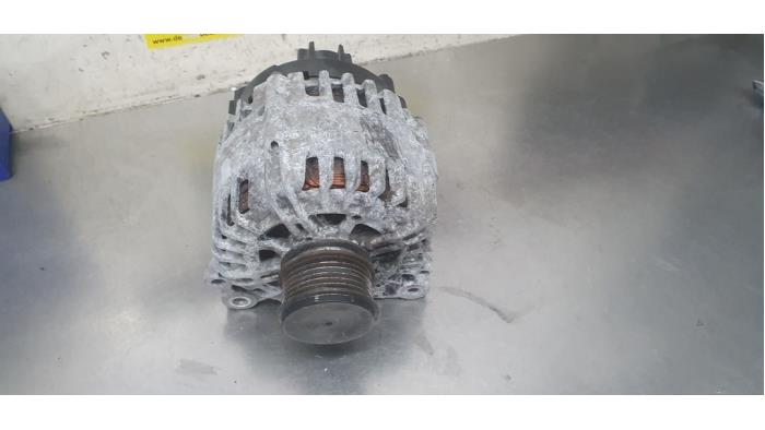 Dynamo van een Volkswagen Golf VI (5K1) 2.0 TSI R 16V 4Motion 2012