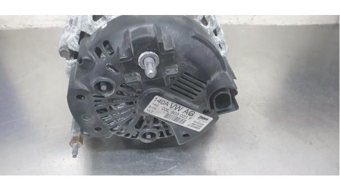 Dynamo van een Volkswagen Golf VI (5K1) 2.0 TSI R 16V 4Motion 2012