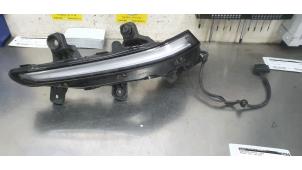 Gebruikte Dagrijverlichting links Peugeot 208 II (UB/UH/UP) 1.2 Vti 12V PureTech 130 Prijs € 100,00 Margeregeling aangeboden door De Witte Boerderij AutoMotive